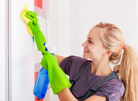 Professional upholstery cleaning in Kings Cross for a fresh sofa